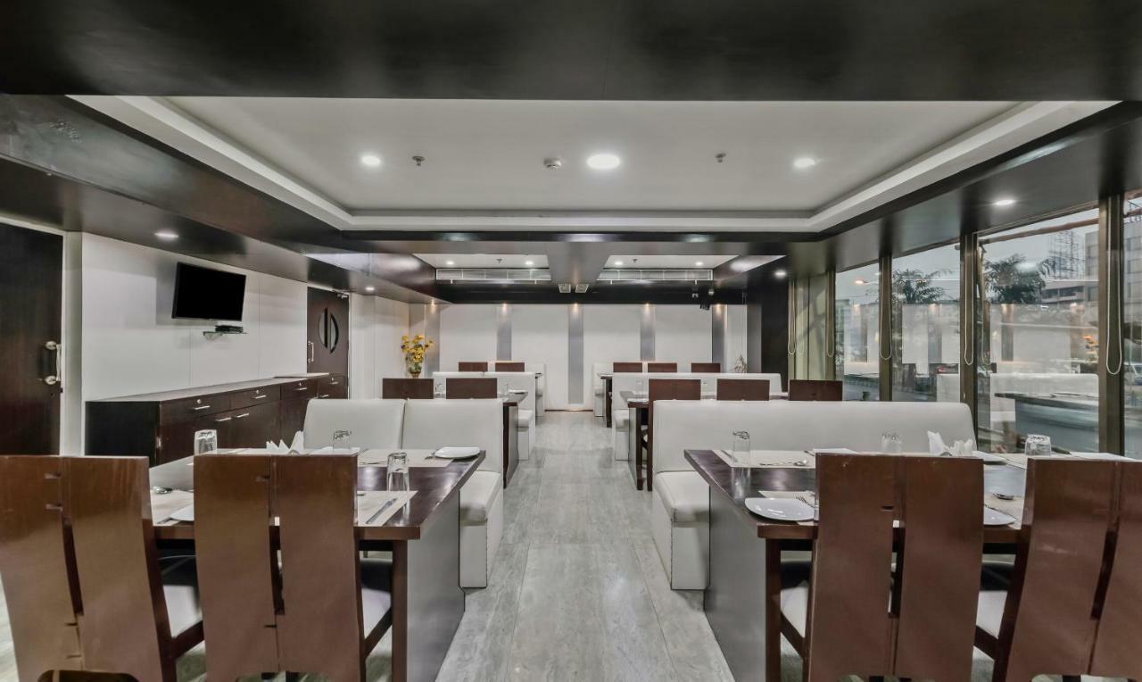 Oyo 3811 Geetanjali Regency Hotel โกลกาตา ภายนอก รูปภาพ