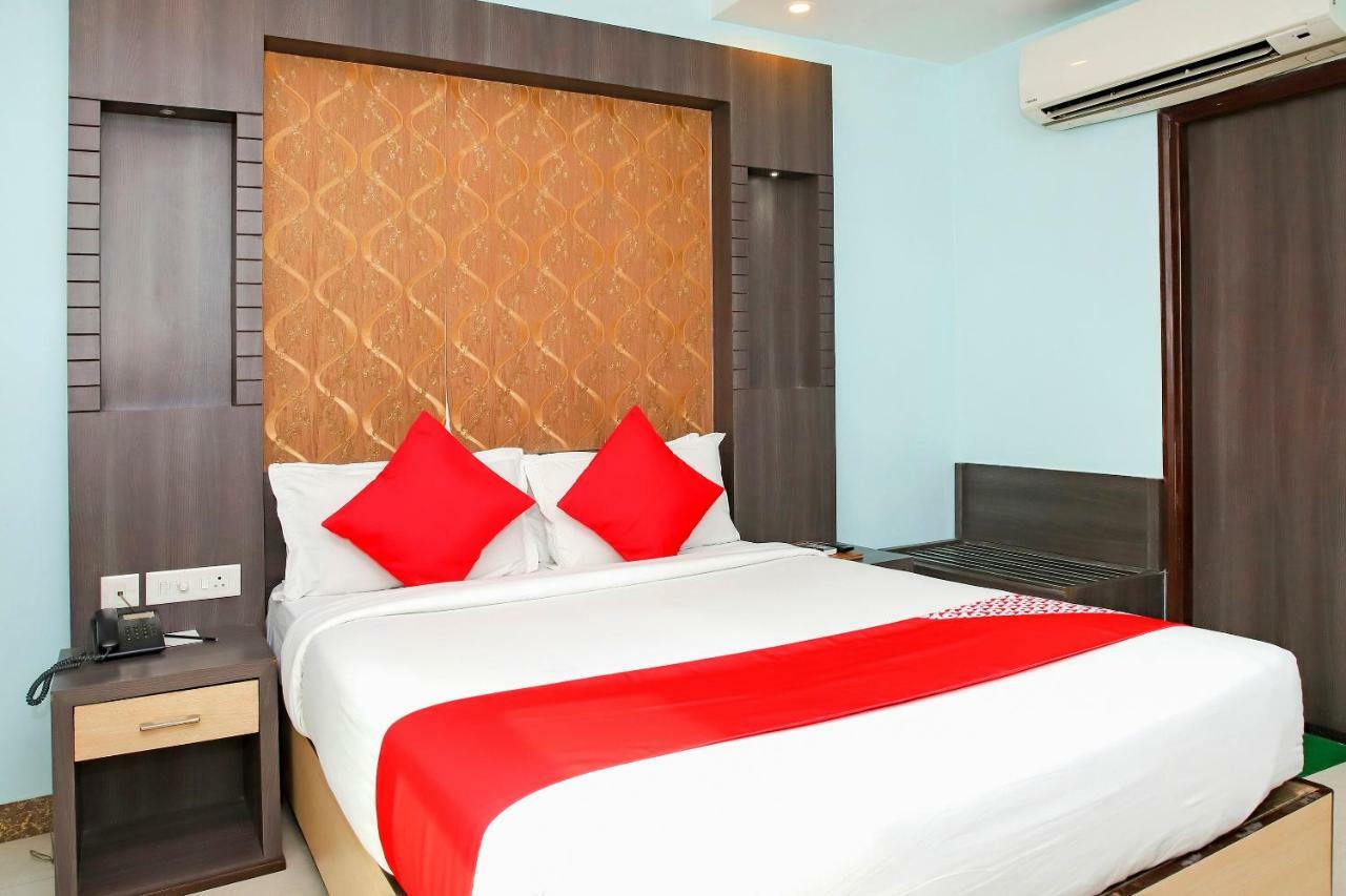 Oyo 3811 Geetanjali Regency Hotel โกลกาตา ภายนอก รูปภาพ